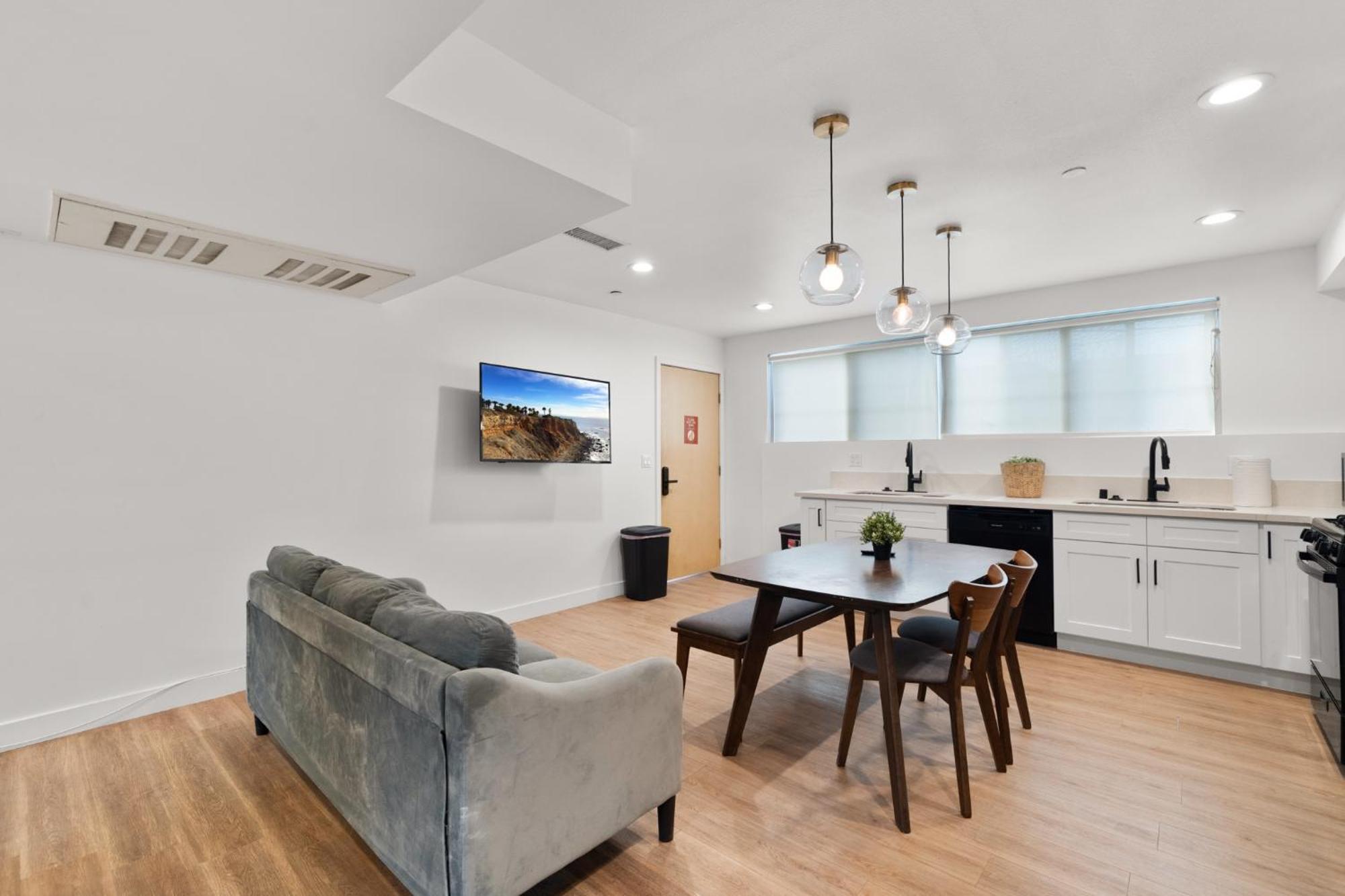 Modern Getaway In The Heart Of La Near Usc, Private Room With Share Living Room And Kitchen Los Angeles Ngoại thất bức ảnh