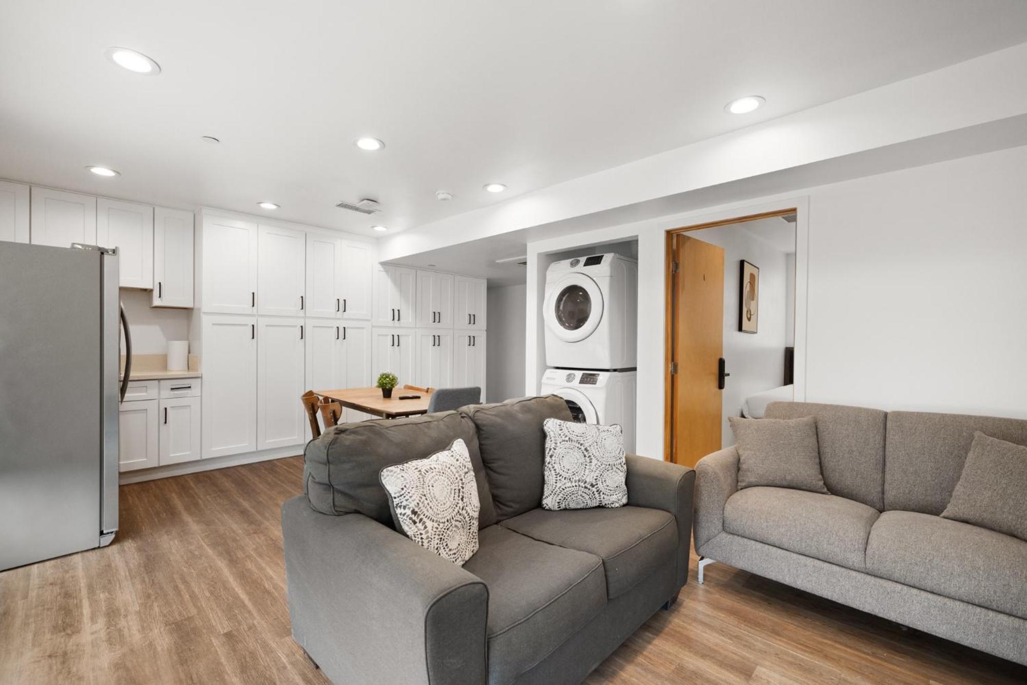 Modern Getaway In The Heart Of La Near Usc, Private Room With Share Living Room And Kitchen Los Angeles Ngoại thất bức ảnh