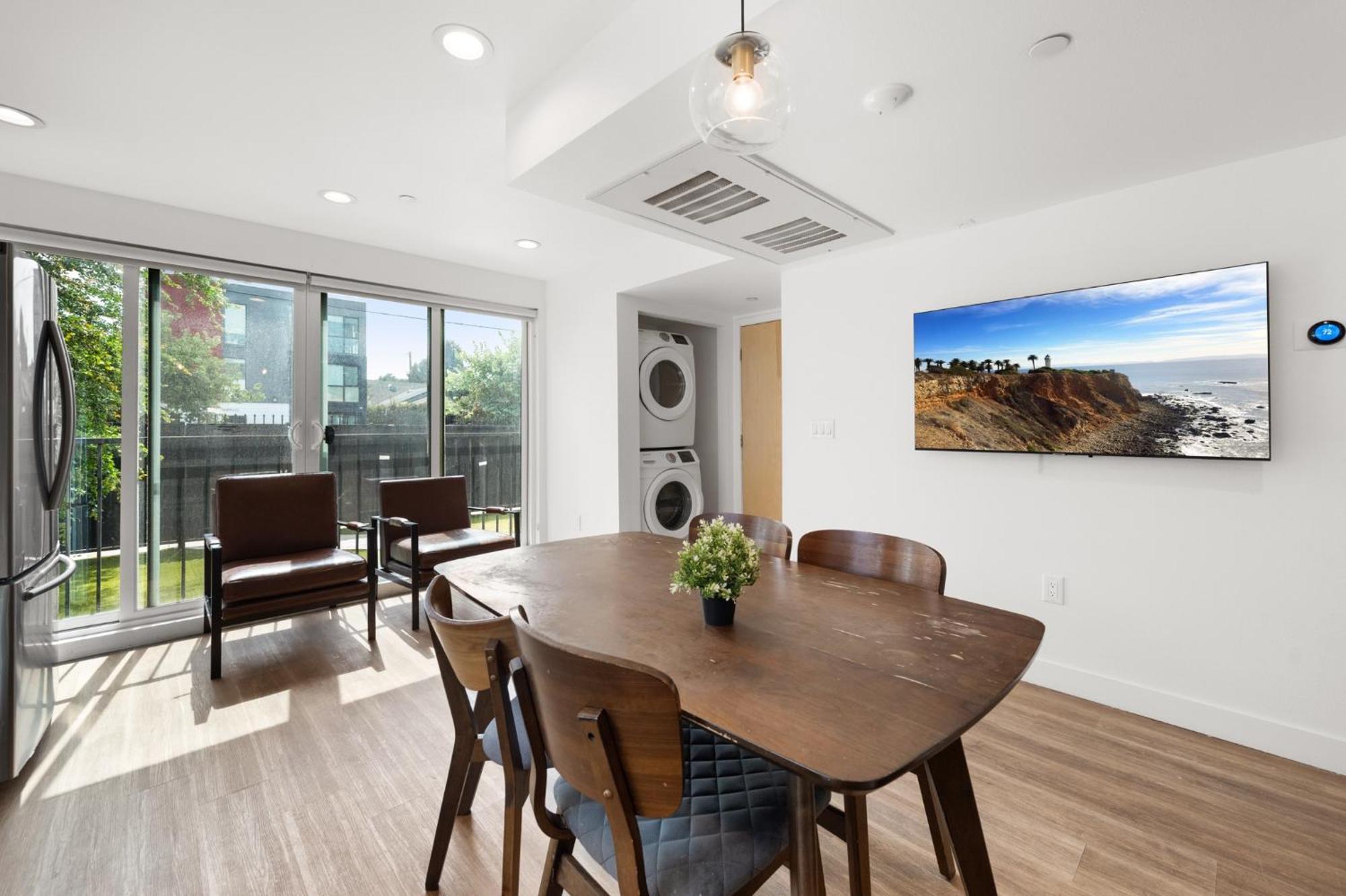 Modern Getaway In The Heart Of La Near Usc, Private Room With Share Living Room And Kitchen Los Angeles Ngoại thất bức ảnh